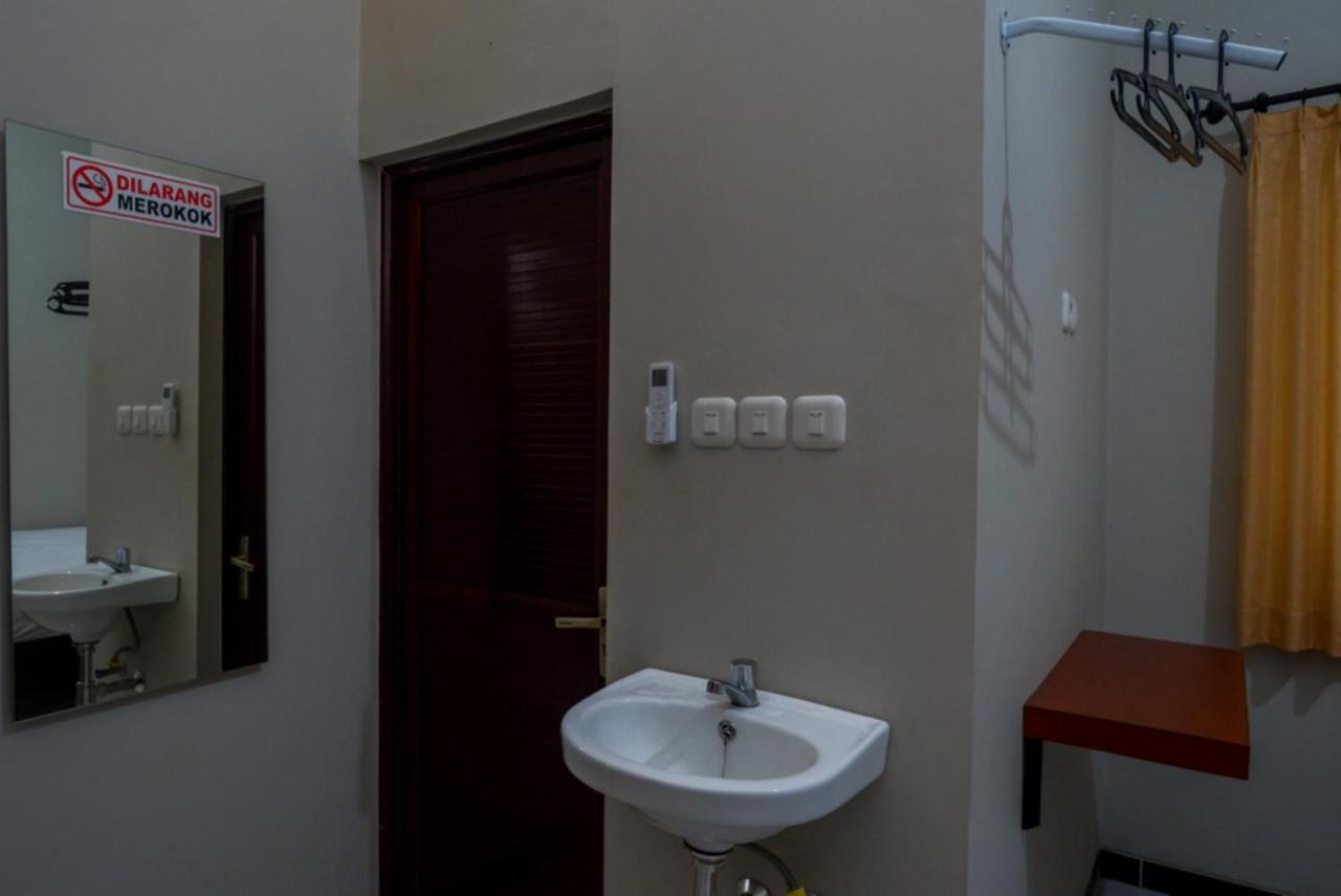 Reddoorz Near Kampus Ump Purwokerto 2 Ξενοδοχείο Sumbang Εξωτερικό φωτογραφία