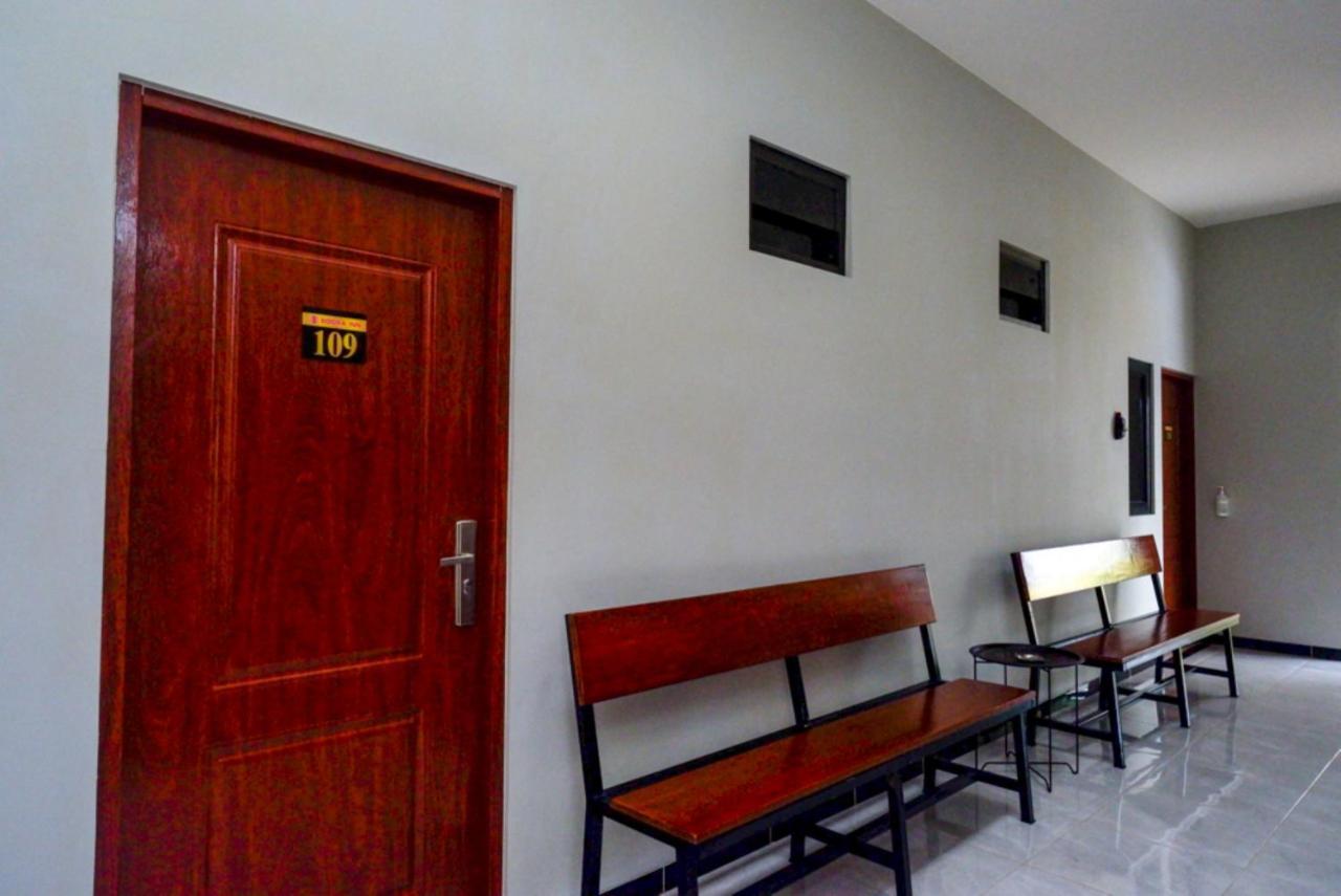 Reddoorz Near Kampus Ump Purwokerto 2 Ξενοδοχείο Sumbang Εξωτερικό φωτογραφία